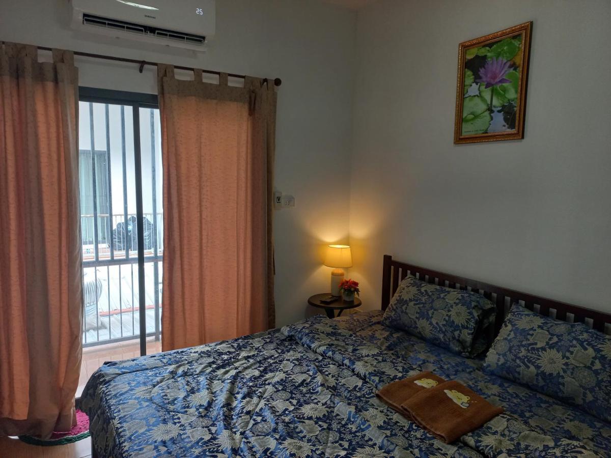 Amaretto Hostel Surat Thani Exteriör bild