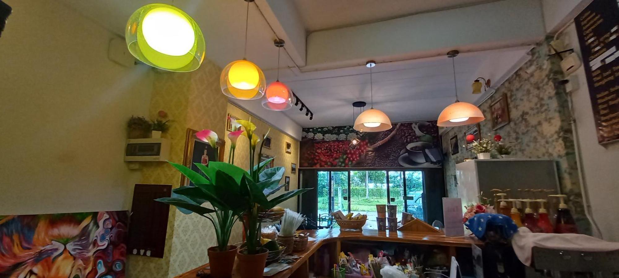 Amaretto Hostel Surat Thani Exteriör bild