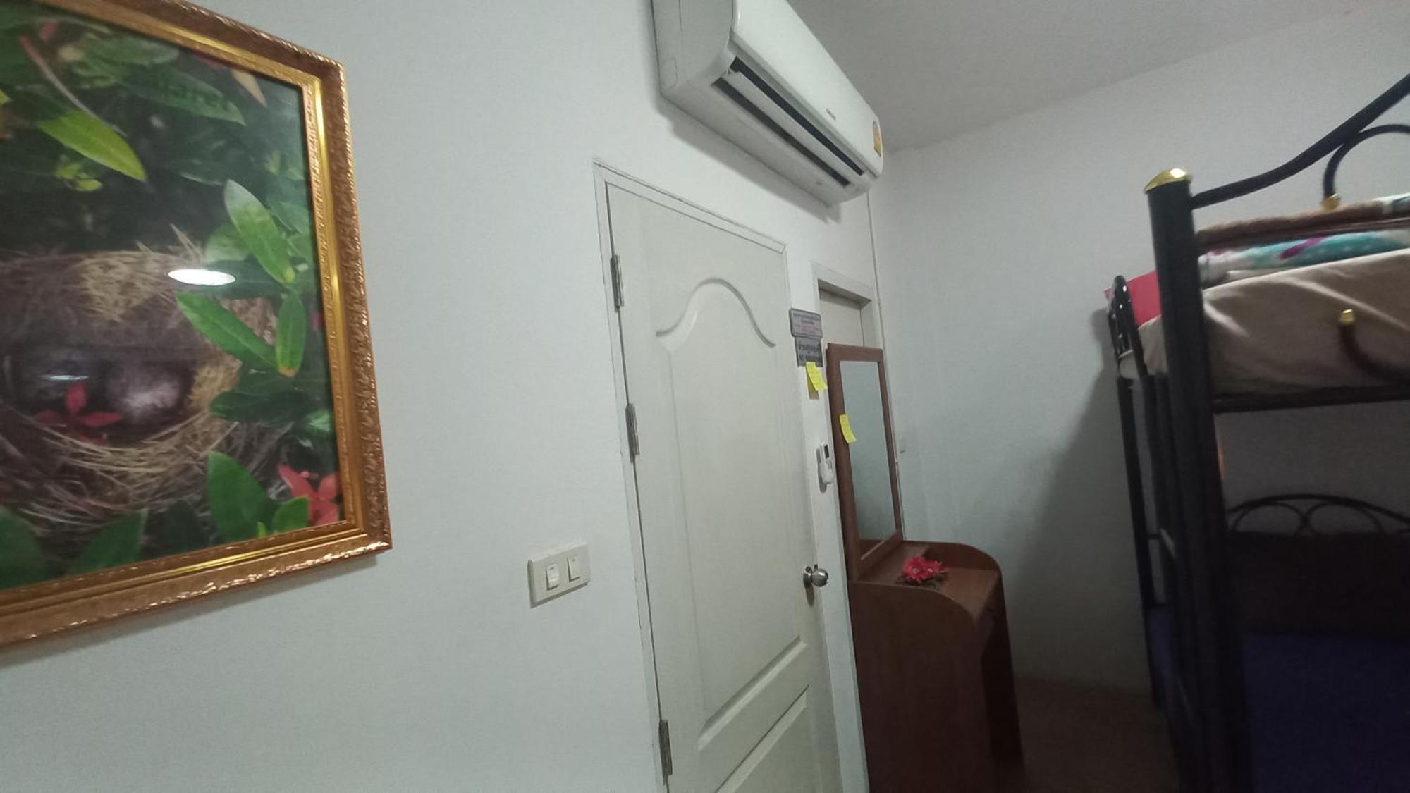 Amaretto Hostel Surat Thani Exteriör bild