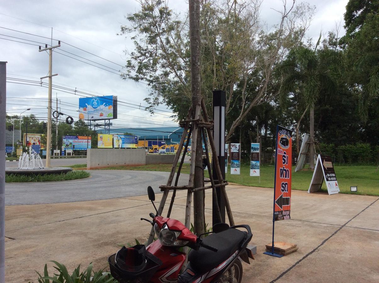 Amaretto Hostel Surat Thani Exteriör bild